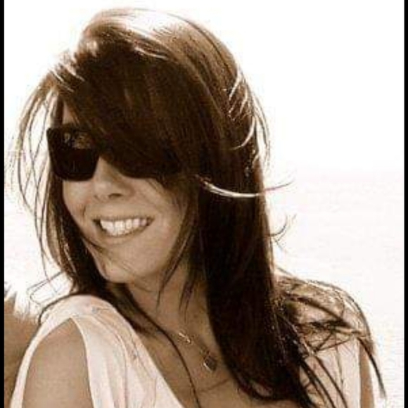 Meet your Posher, Nina - Picture 3 of 3